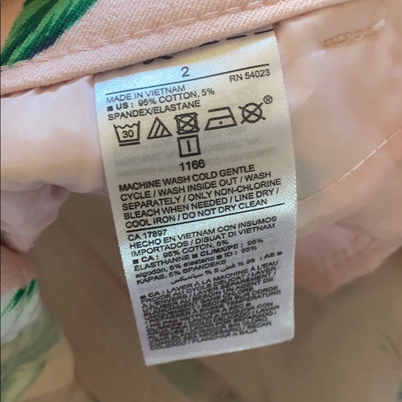 NWOT Old Navy Tropical Pattern Straight leg Pants - Picture 5 of 6